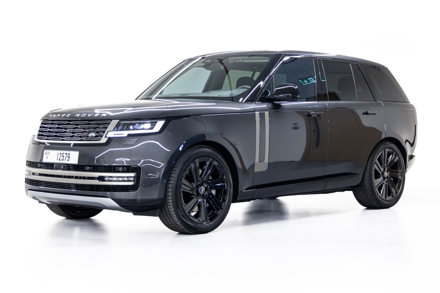 Land Rover Range Rover Vogue HSE V8 P530 gallery image 1