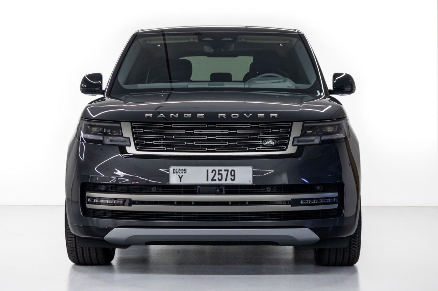Land Rover Range Rover Vogue HSE V8 P530 gallery image 2