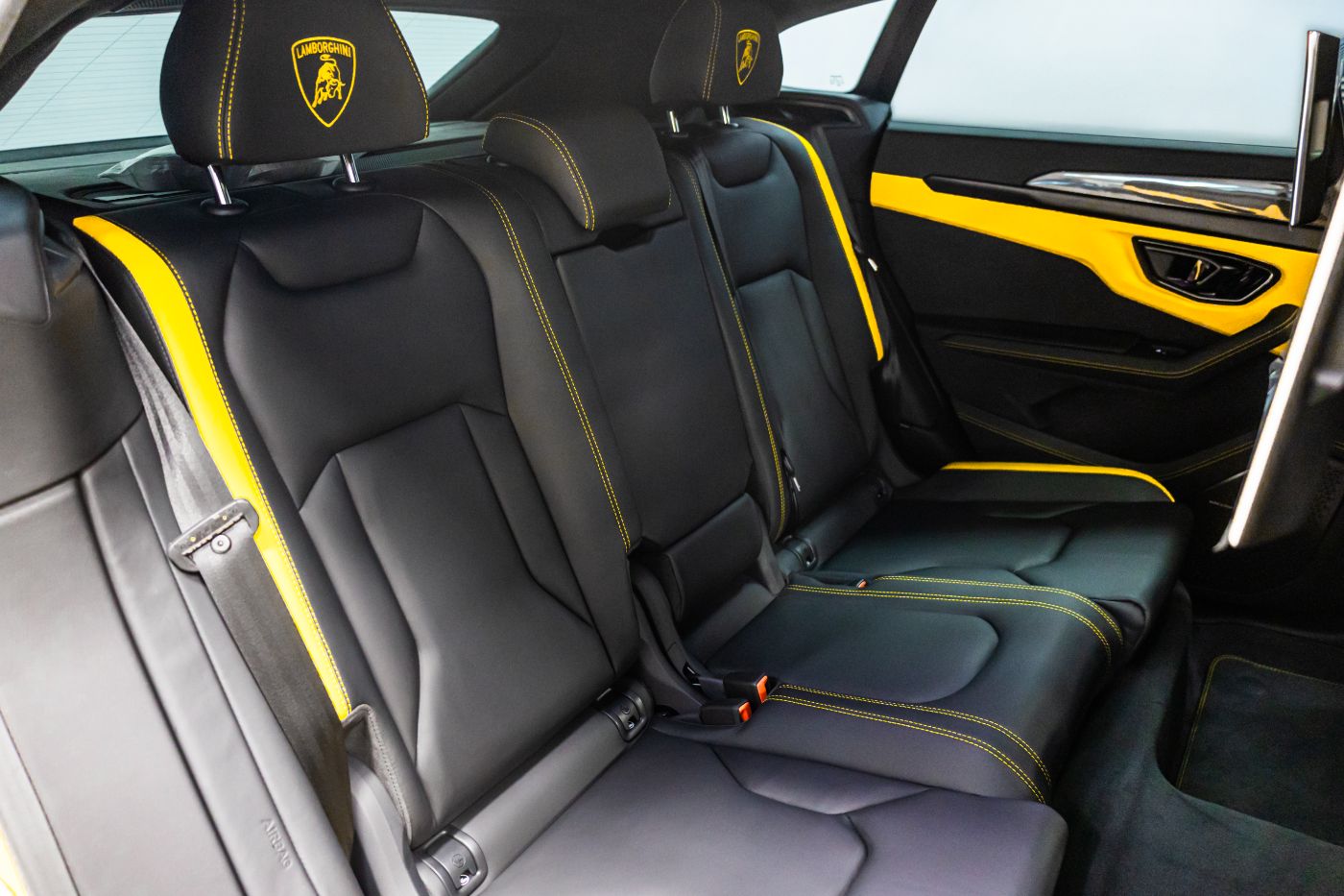 Lamborghini Urus SE gallery image 4