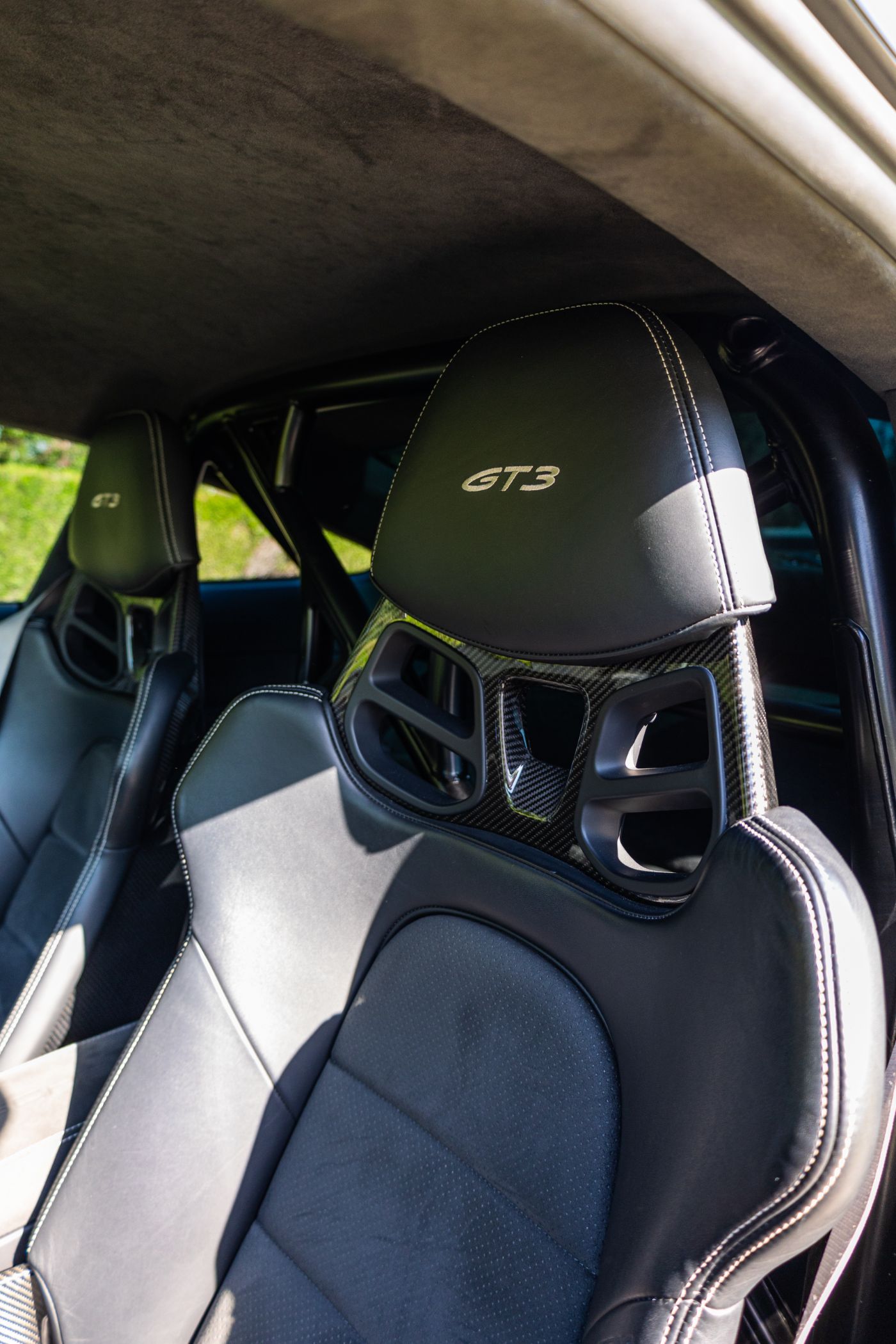 Porsche 911 992 GT3 gallery image 2