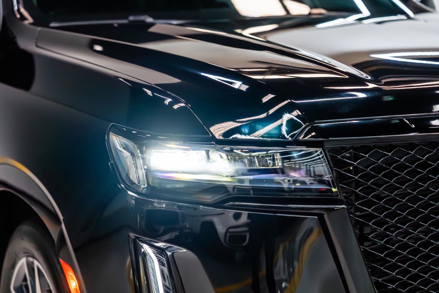 Cadillac Escalade Sport Platinum gallery image 3