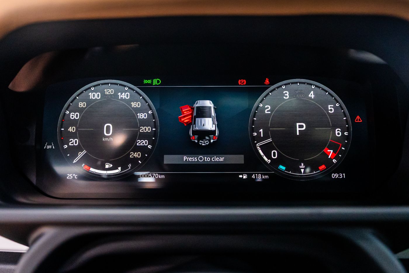 Land Rover Defender 110 HSE V6 P400 gallery image 7