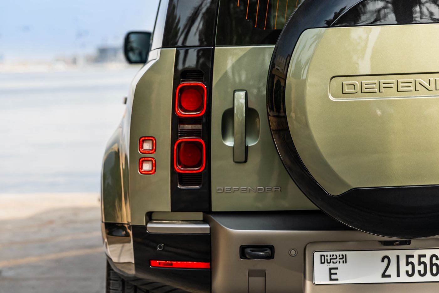 Land Rover Defender 110 HSE V6 P400 gallery image 10