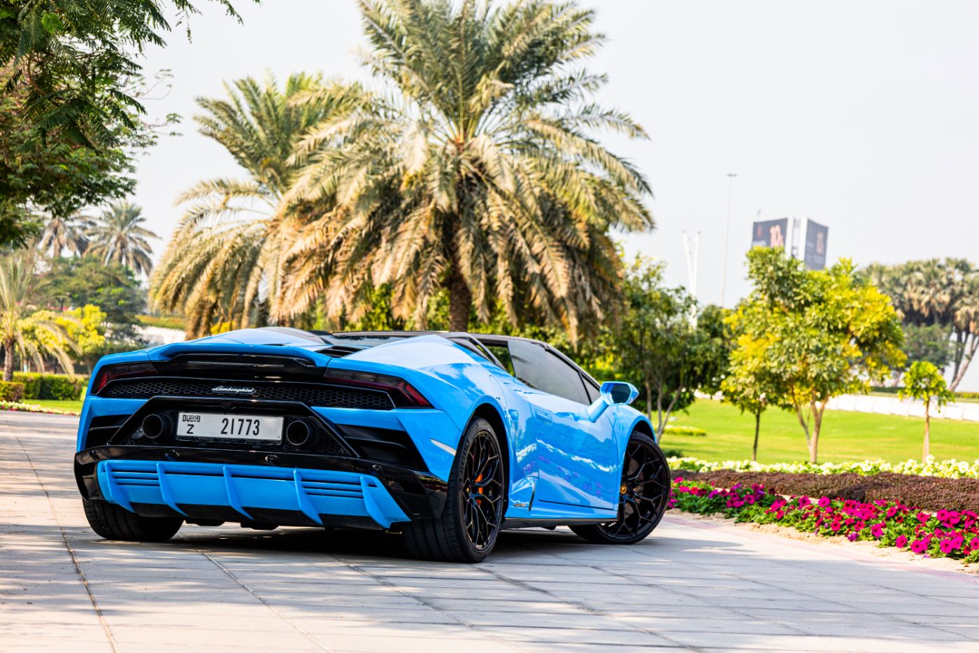 Lamborghini Huracan EVO Spyder gallery image 4