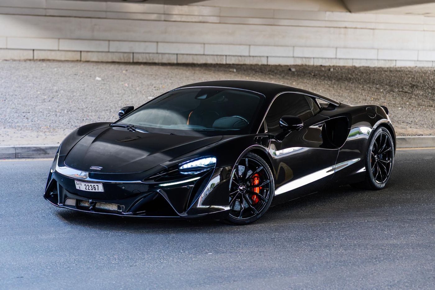 McLaren Artura luxury car rental in Dubai