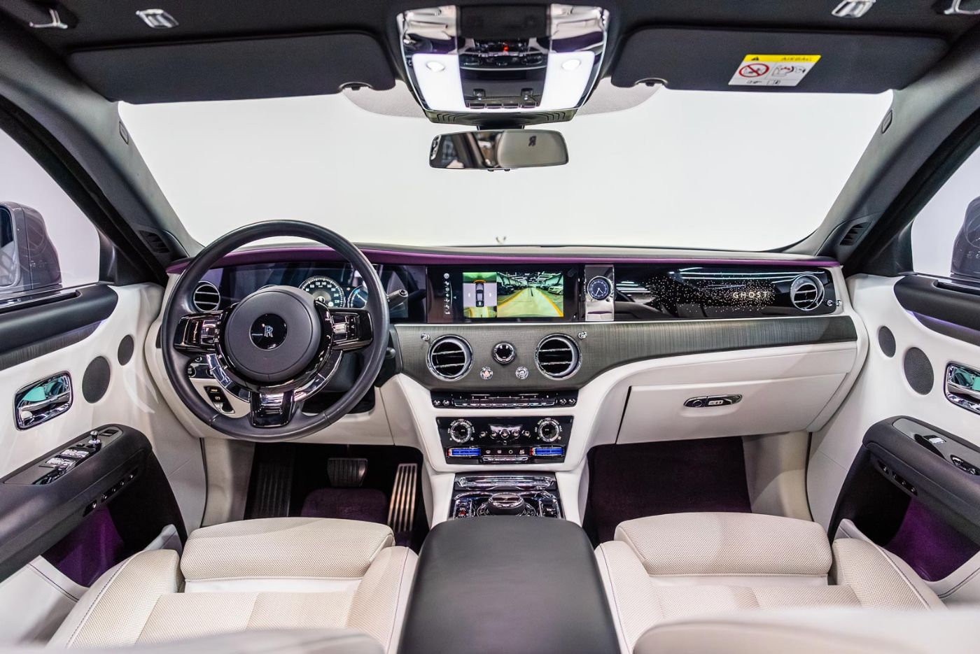 Rolls-Royce Ghost gallery image 1