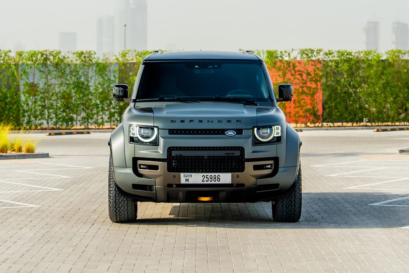 Land Rover Defender Octa V8 gallery image 2