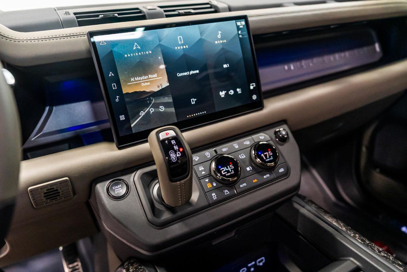 Land Rover Defender Octa V8 gallery image 7