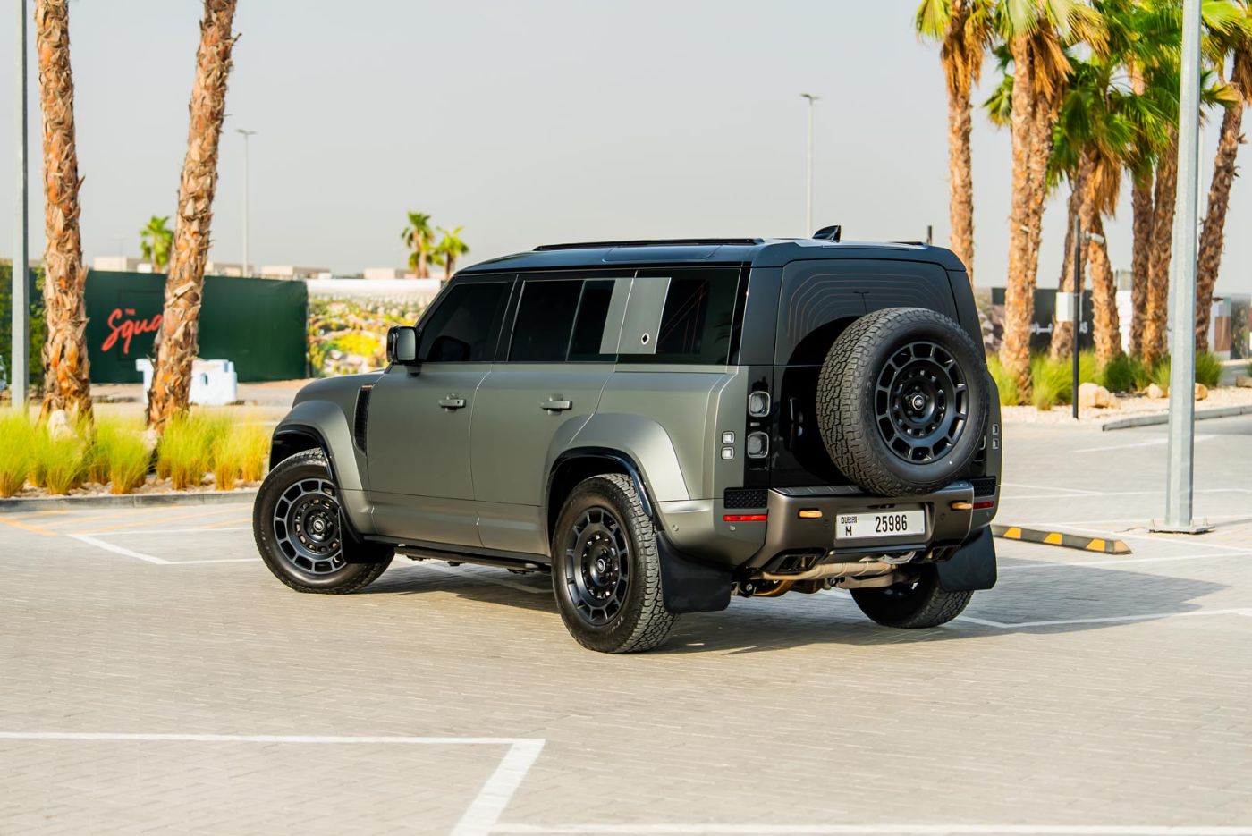 Land Rover Defender Octa V8 gallery image 10