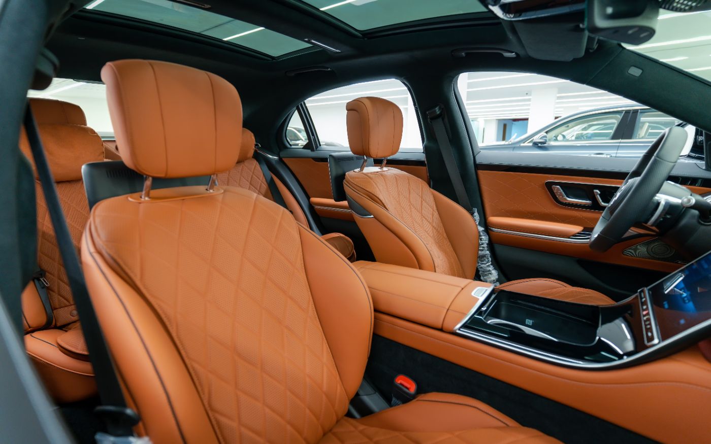 Mercedes Benz S 500 gallery image 2