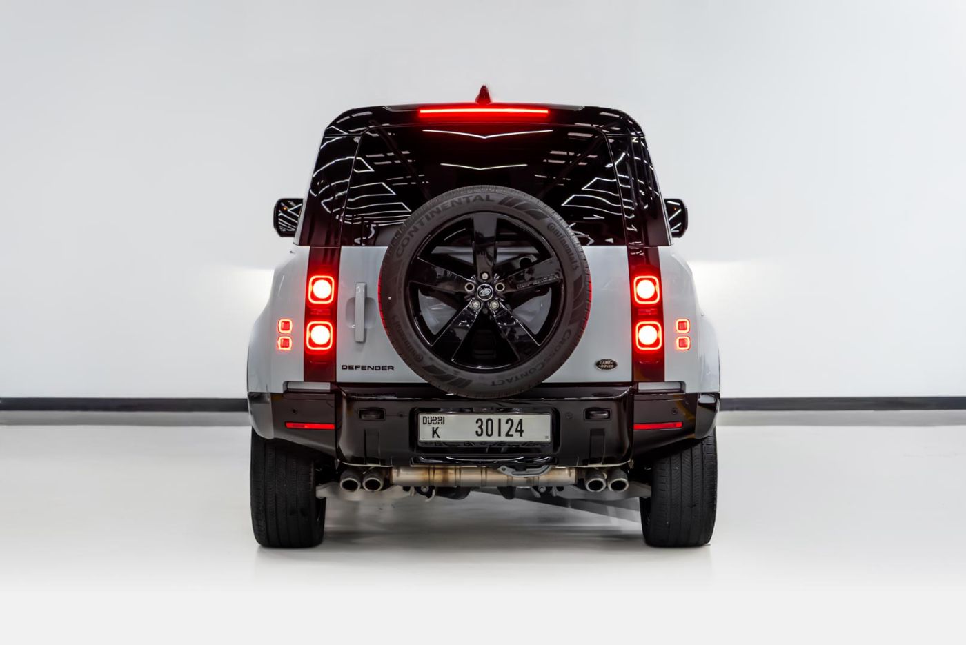 Land Rover Defender 90 V8 gallery image 12