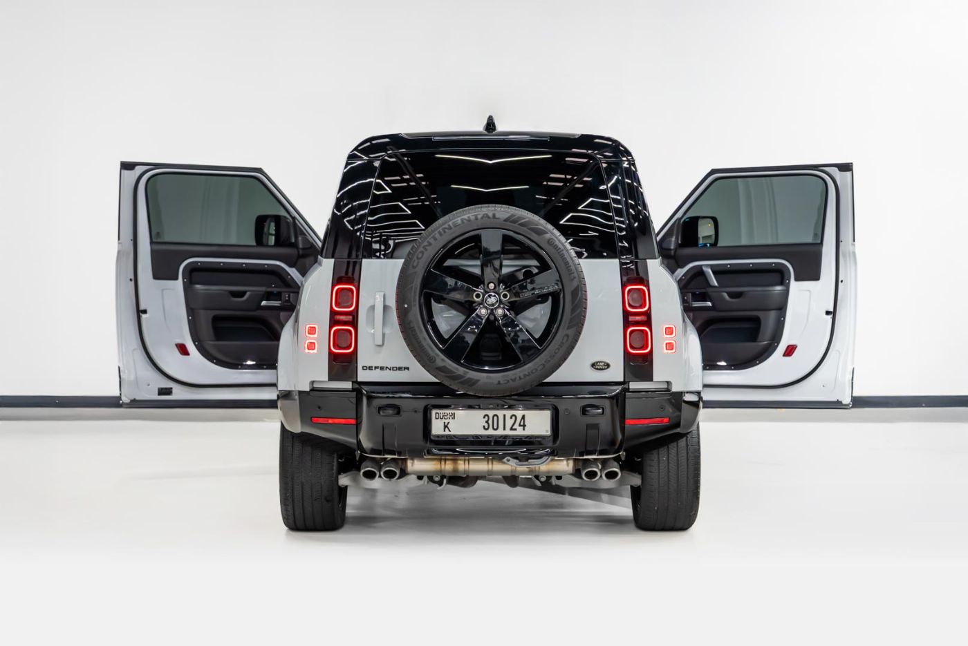 Land Rover Defender 90 V8 gallery image 9