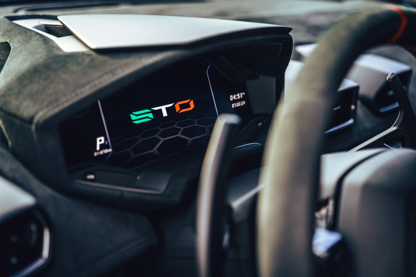Lamborghini Huracan STO gallery image 2
