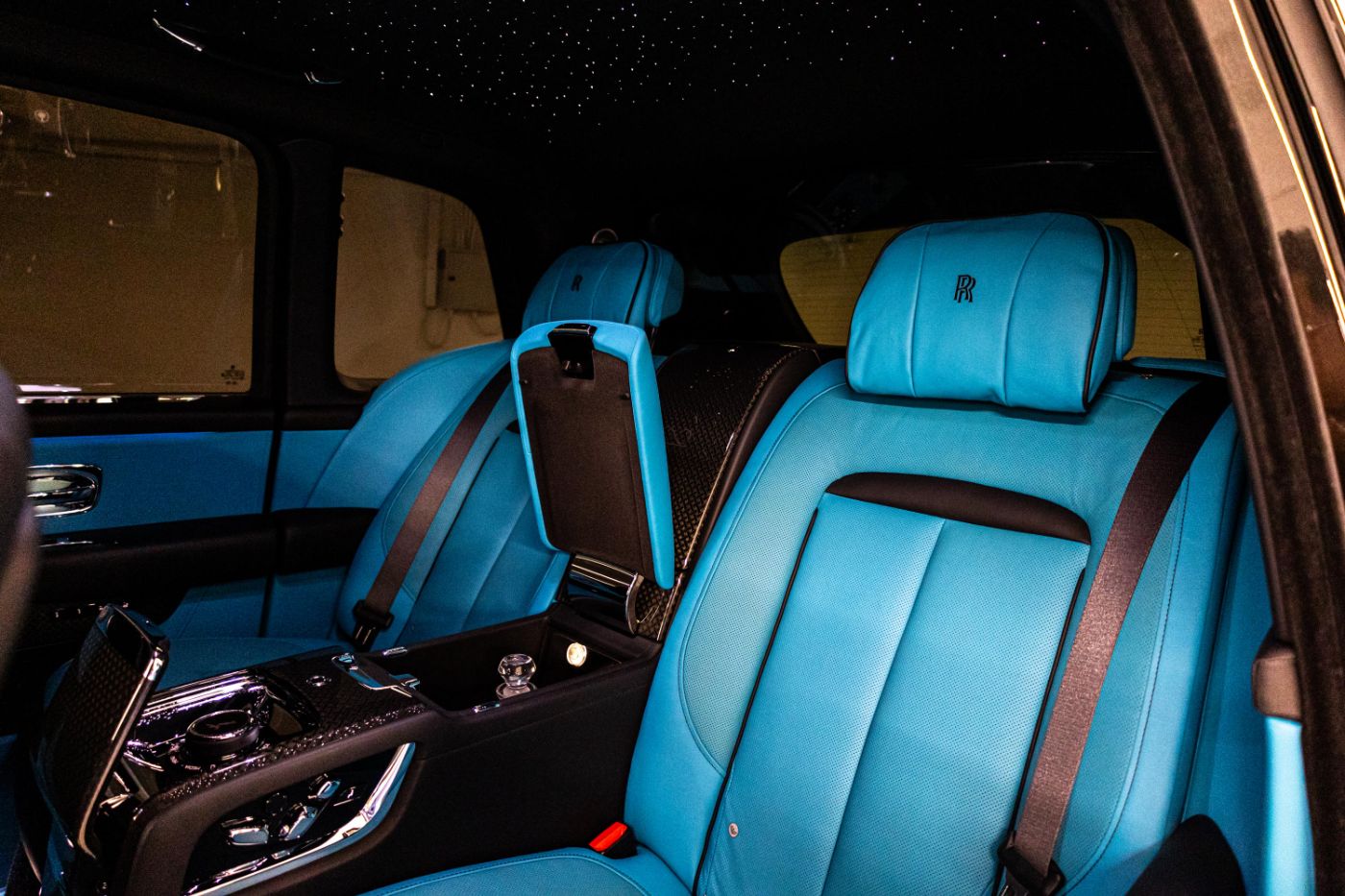 Rolls-Royce Cullinan Black Badge gallery image 4