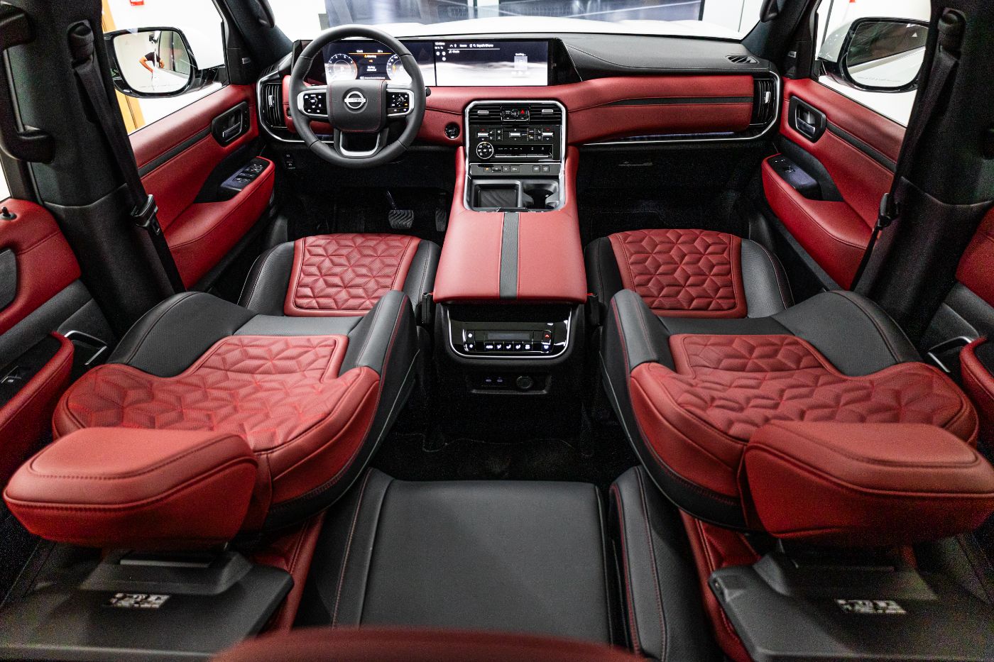 Nissan Patrol LE Platinum gallery image 1