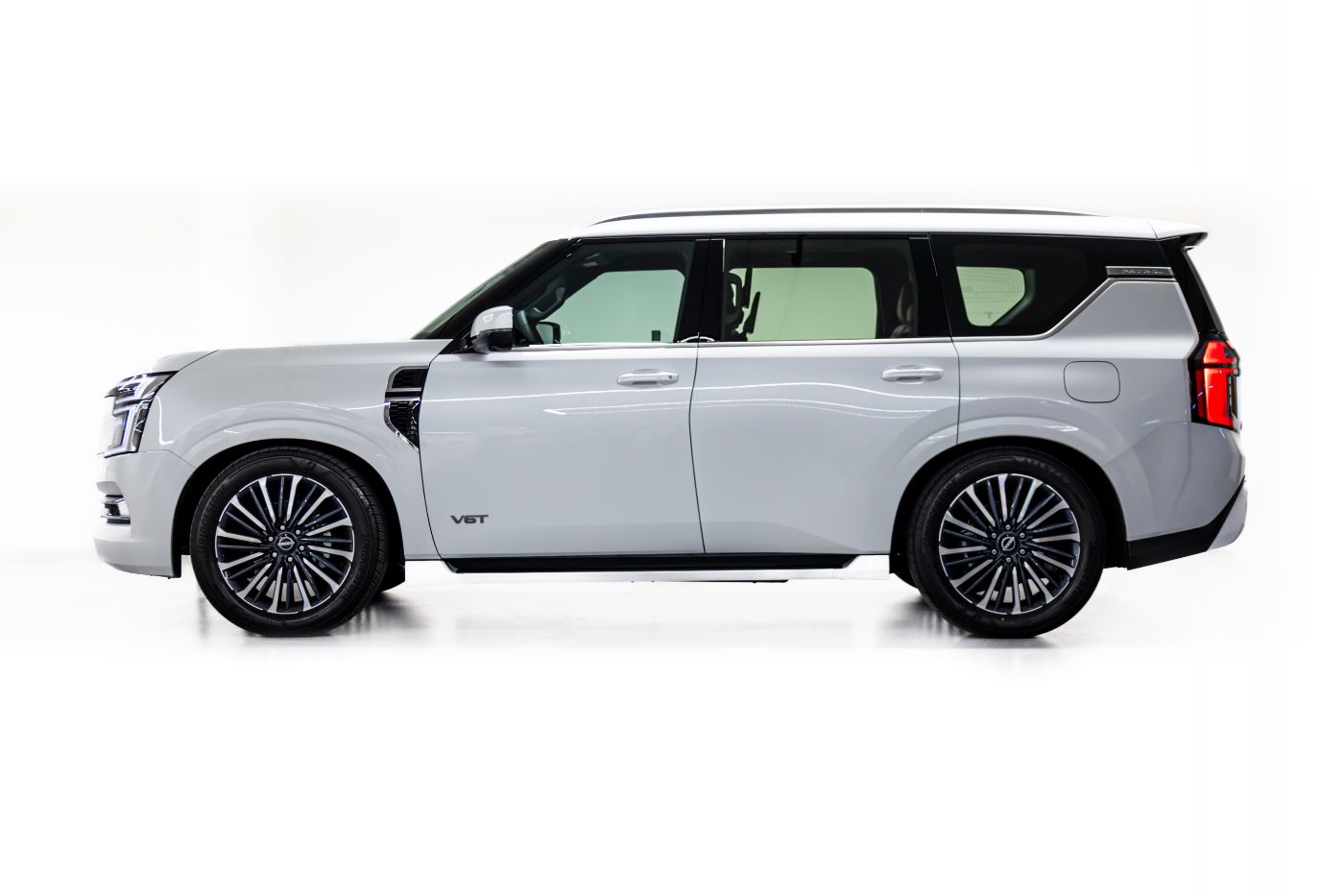 Nissan Patrol LE Platinum gallery image 5