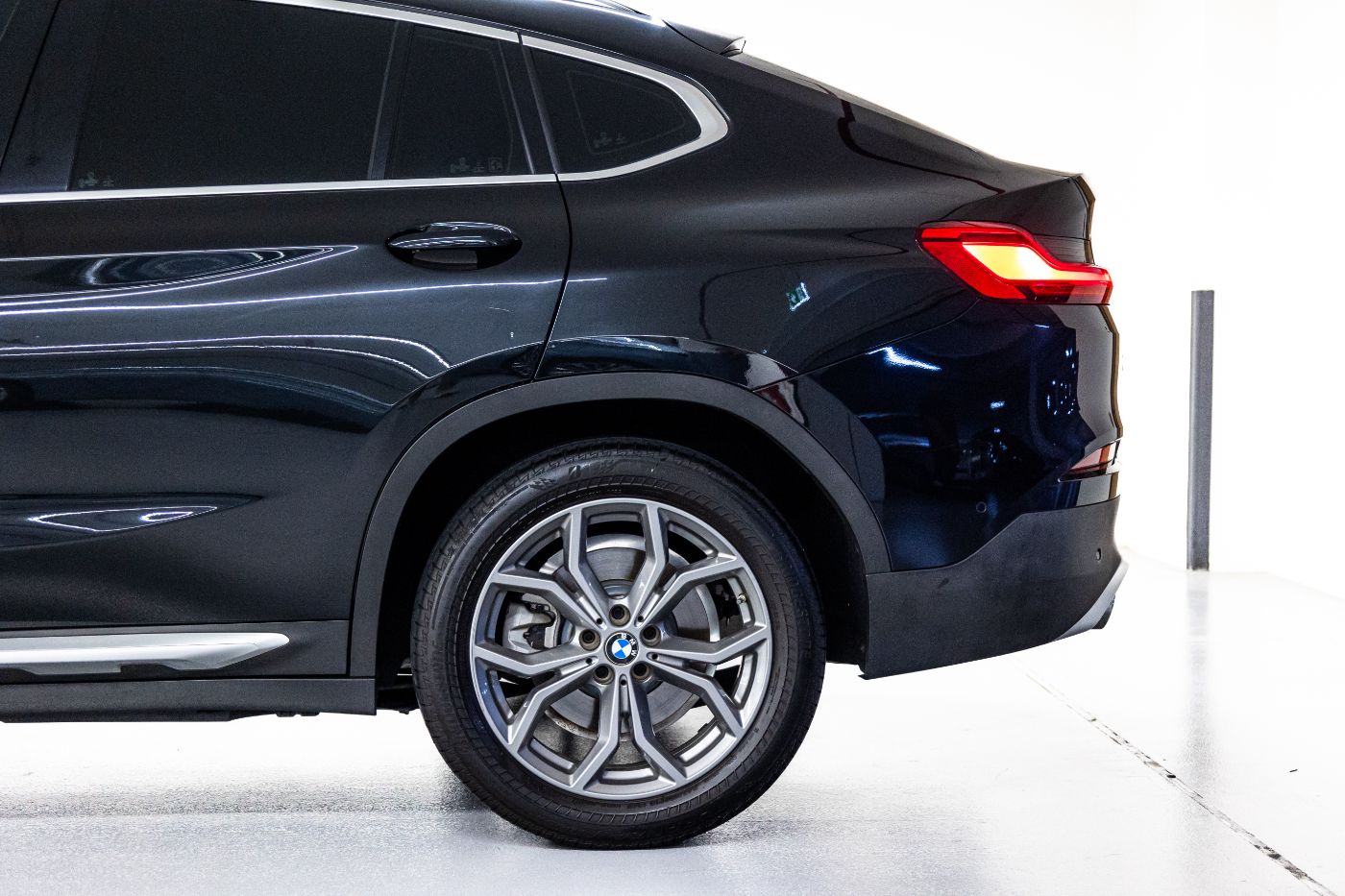 BMW X4 gallery image 4