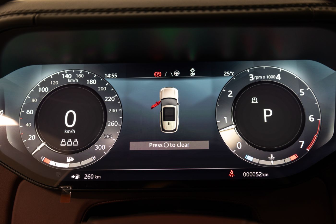 Land Rover Range Rover Vogue HSE V8 P530 gallery image 7
