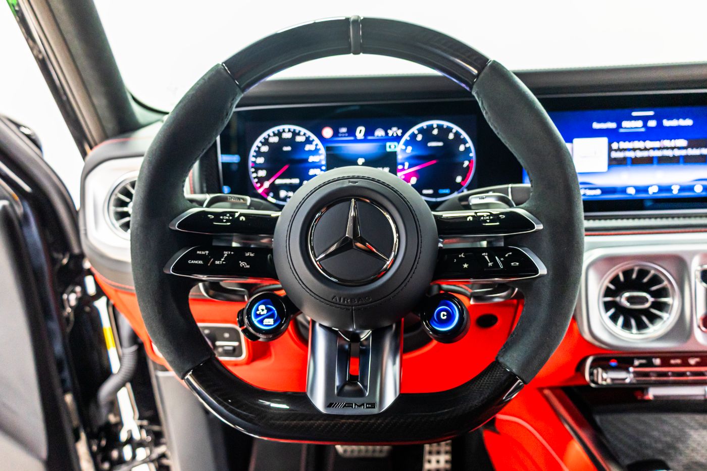 Mercedes Benz G63 AMG gallery image 3