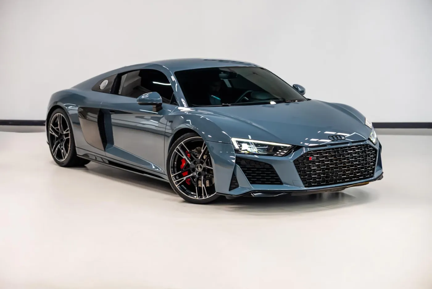 Audi R8 V10 — photo 2