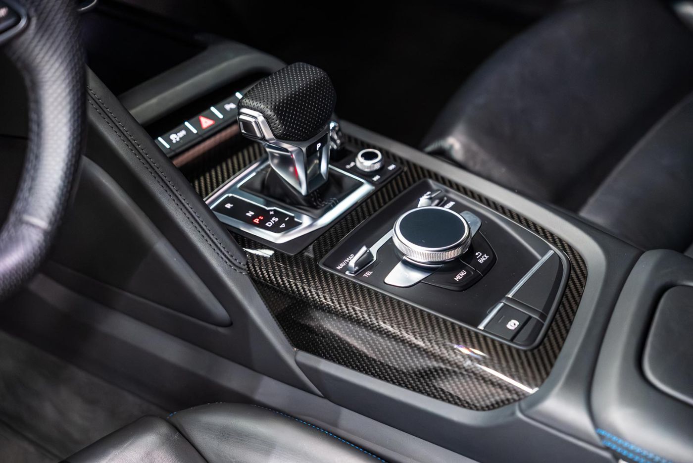 Audi R8 V10 gallery image 4