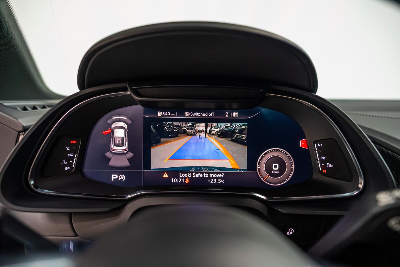 Audi R8 V10 gallery image 5