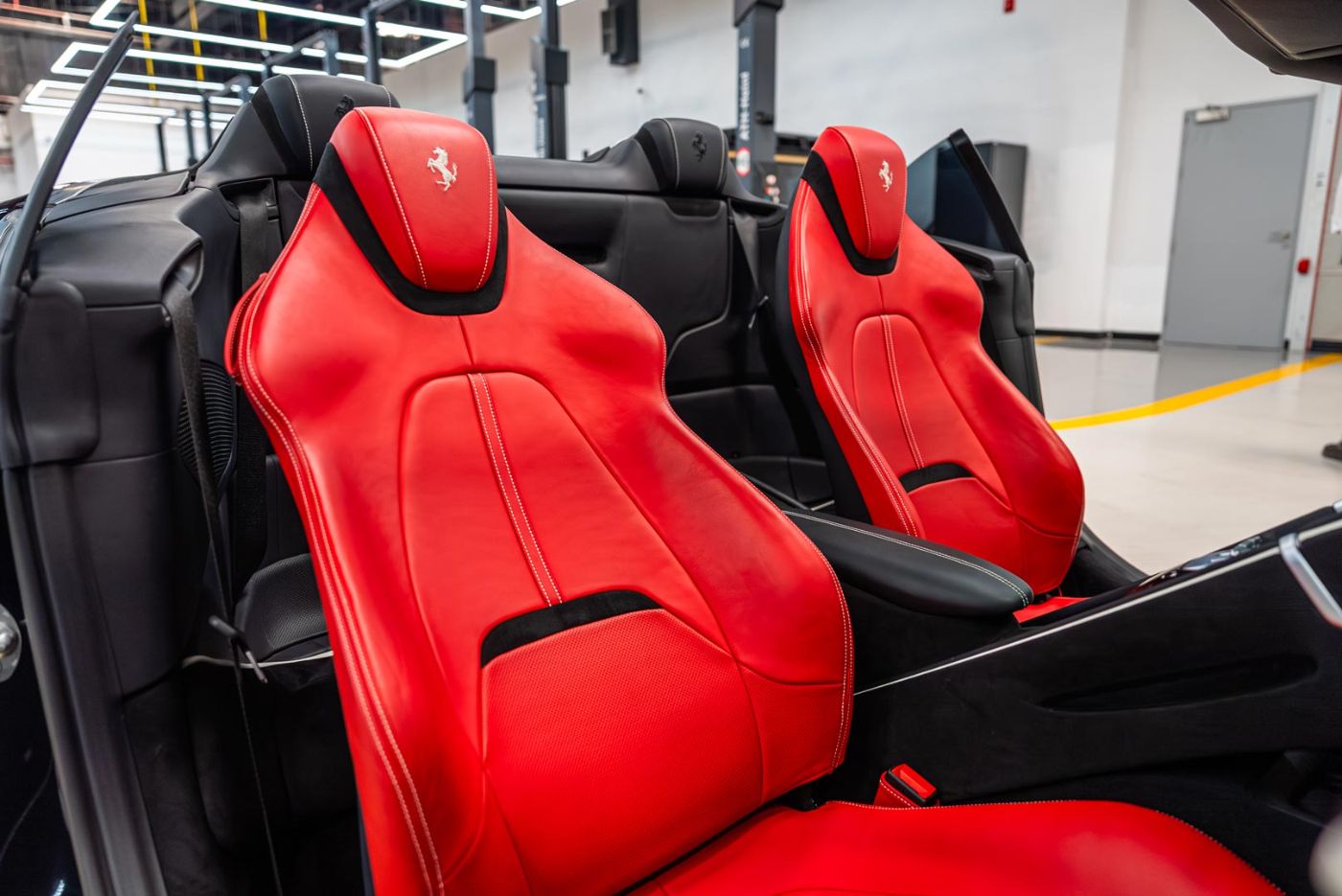Ferrari Roma Spider gallery image 3