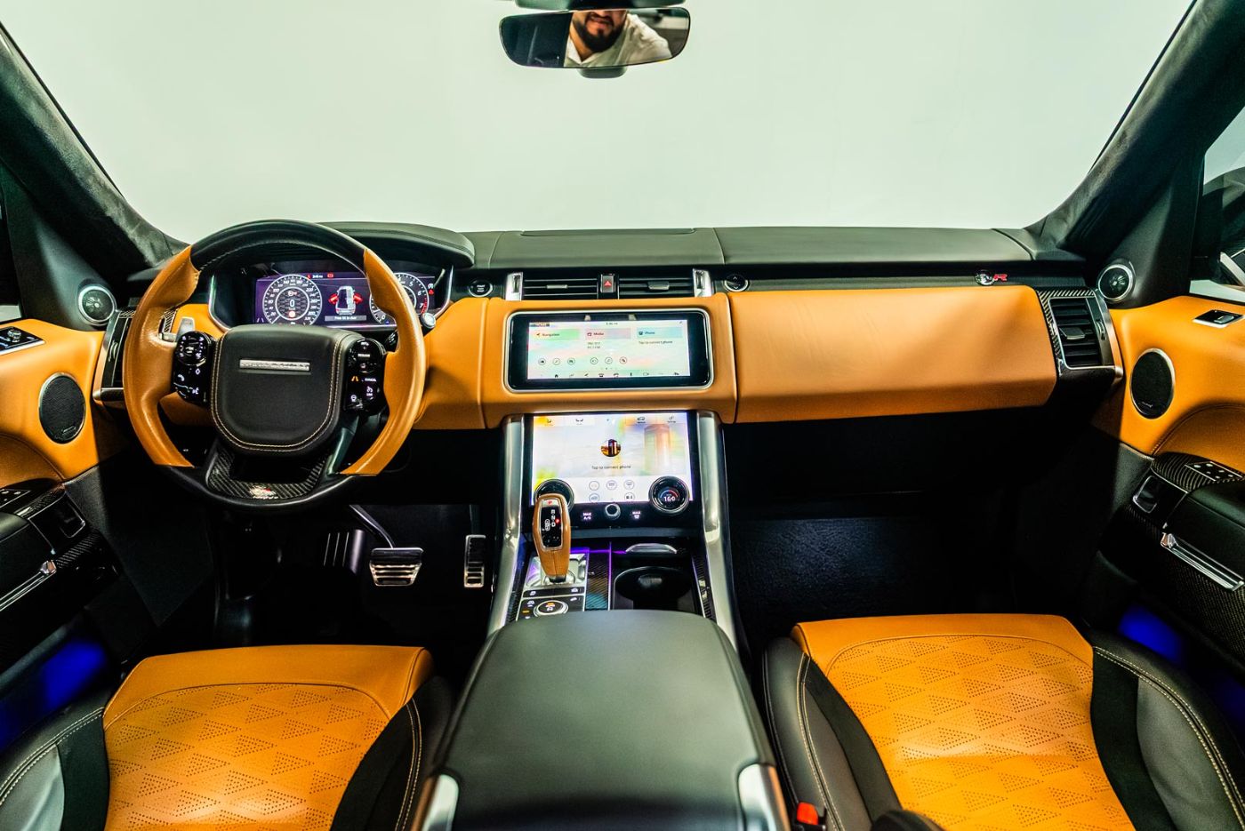 Land Rover Range Rover SVR gallery image 7