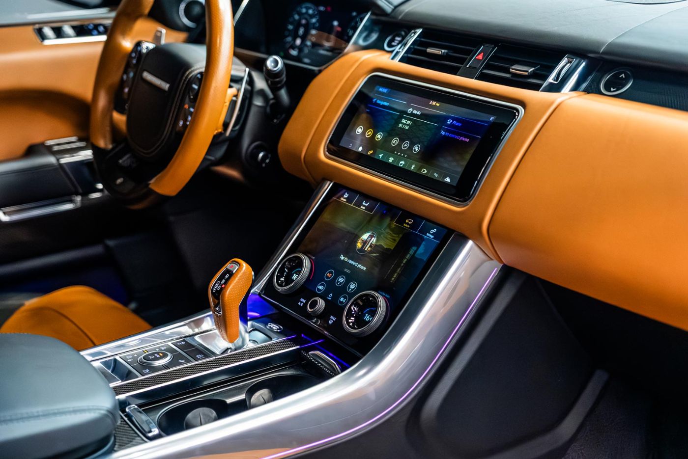 Land Rover Range Rover SVR gallery image 8