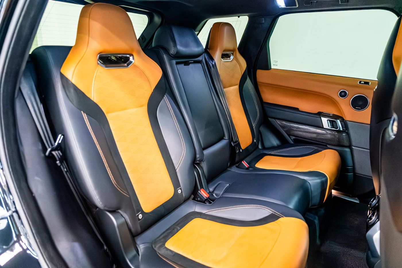 Land Rover Range Rover SVR gallery image 9