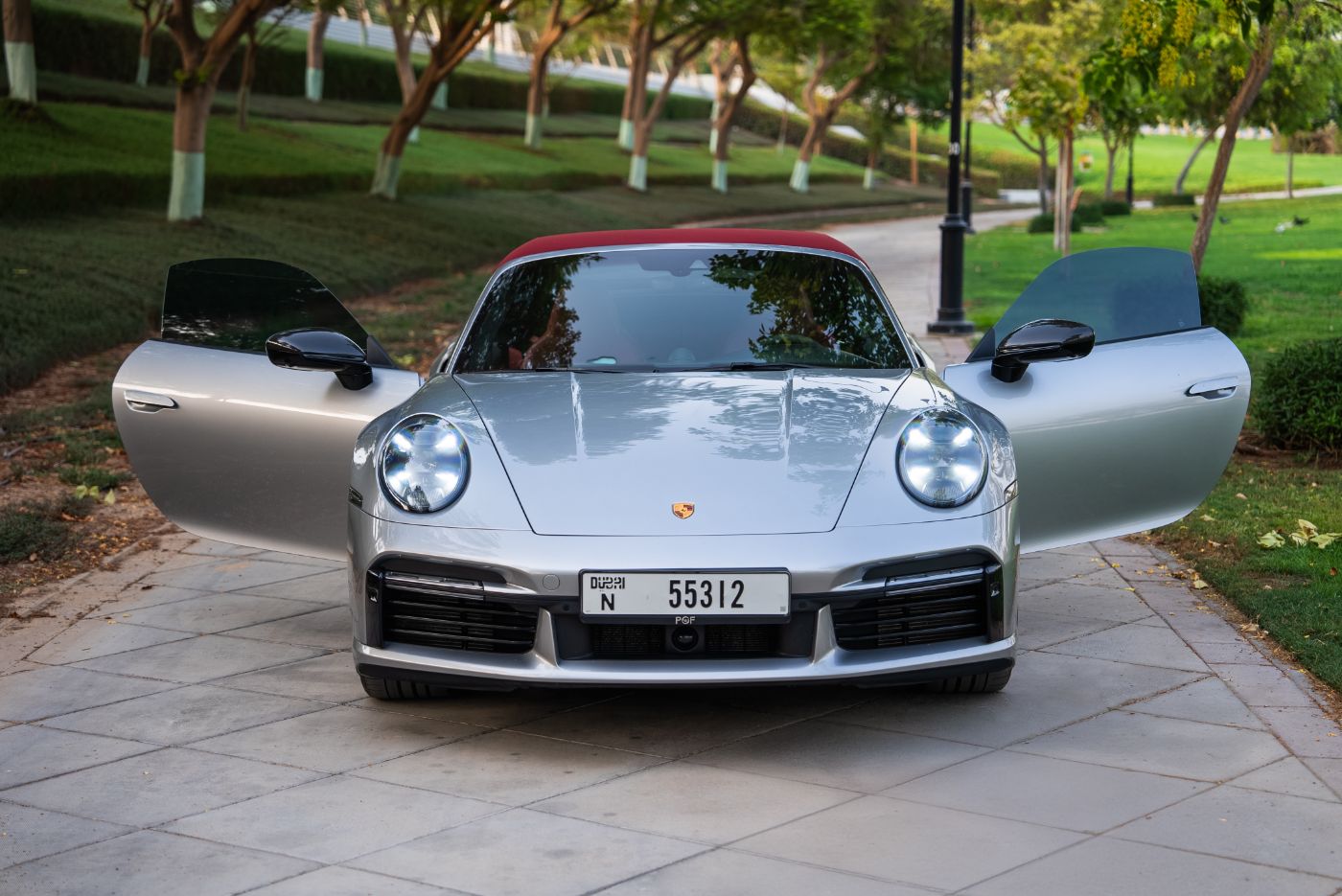 Porsche 911 992 TurboS Cabriolet gallery image 1