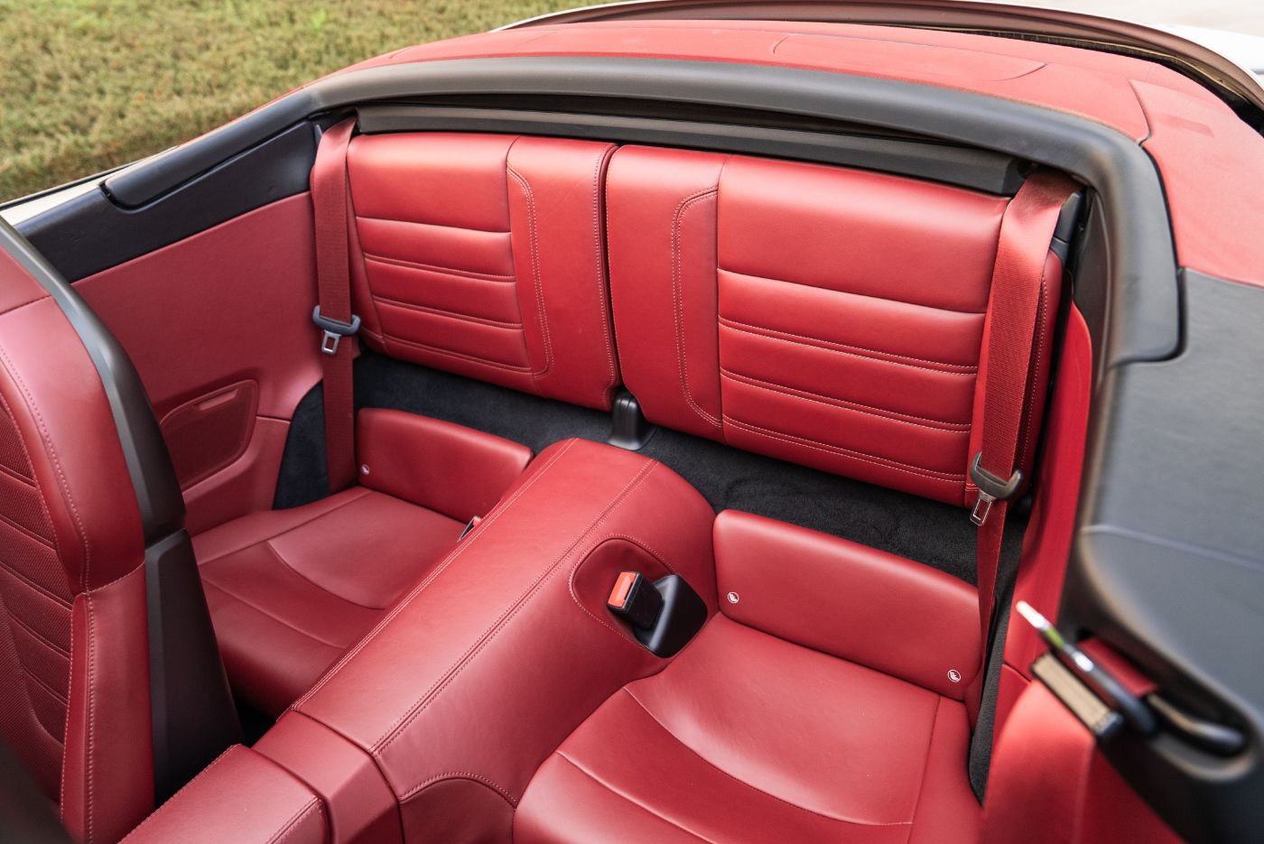 Porsche 911 992 TurboS Cabriolet gallery image 4