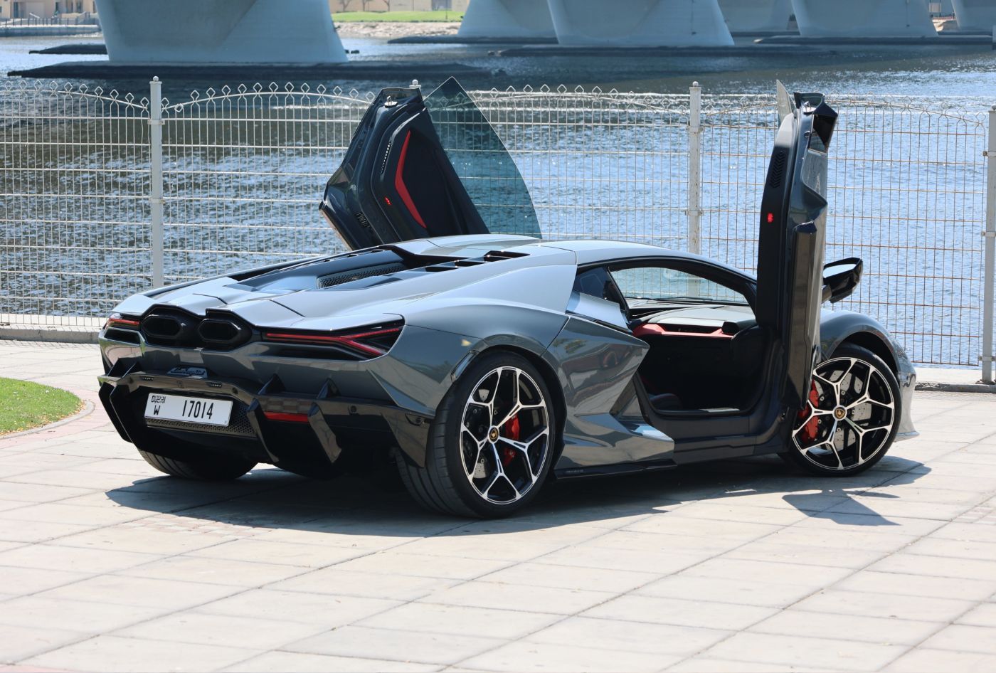 Lamborghini Revuelto gallery image 4