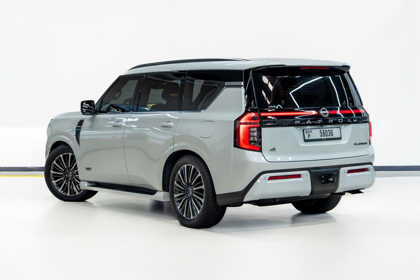 Nissan Patrol LE Platinum gallery image 6