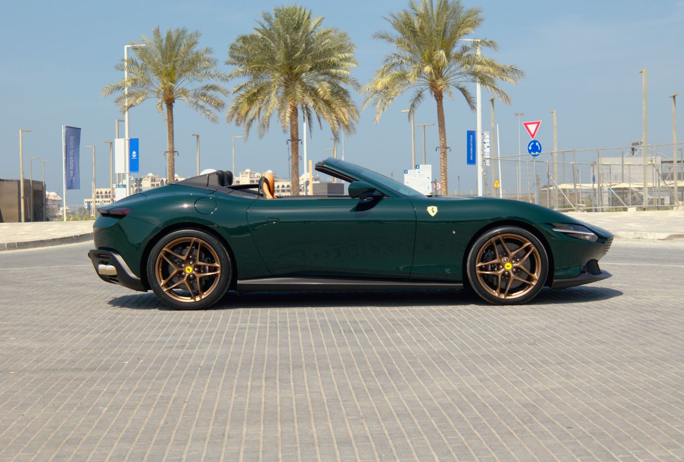 Ferrari Roma Spider gallery image 2