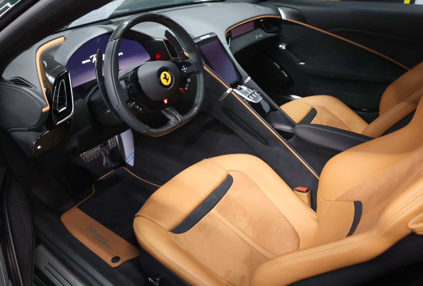 Ferrari Roma Spider gallery image 3