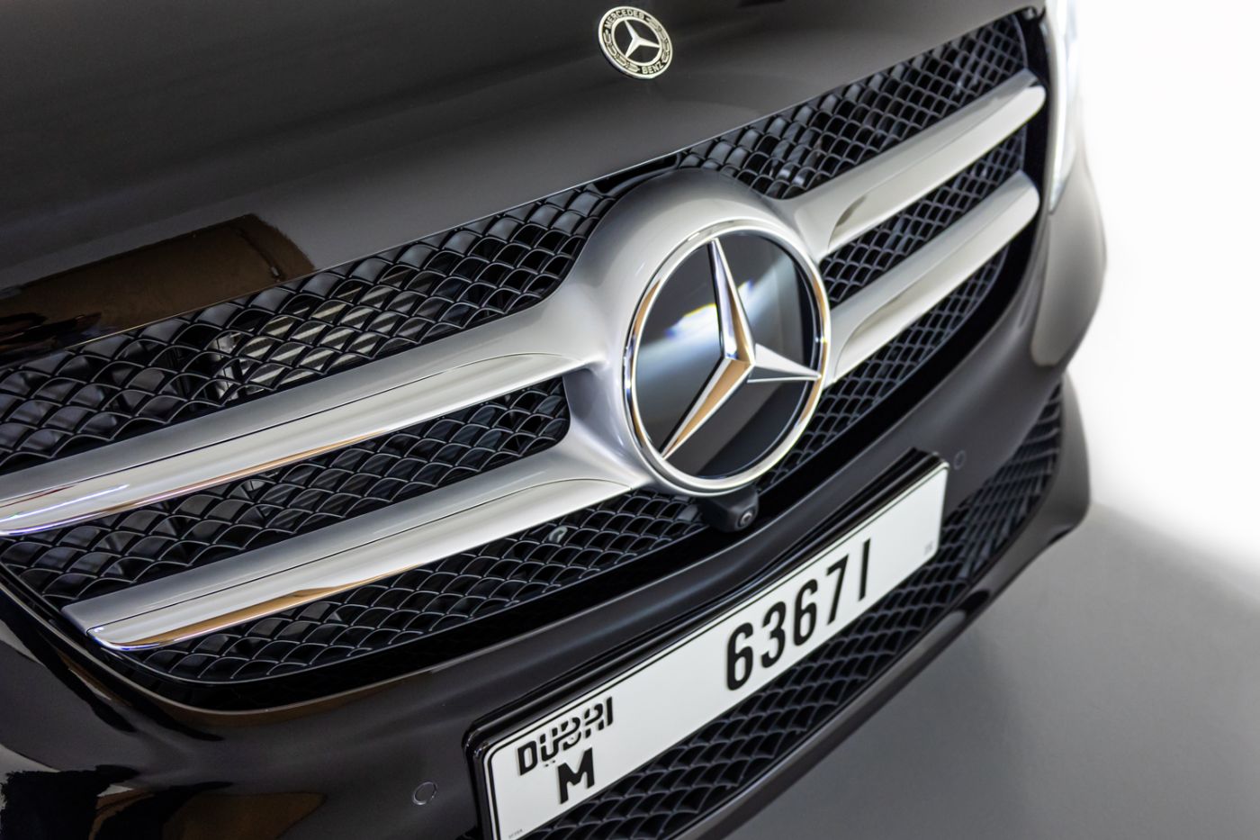 Mercedes Benz V250 gallery image 2