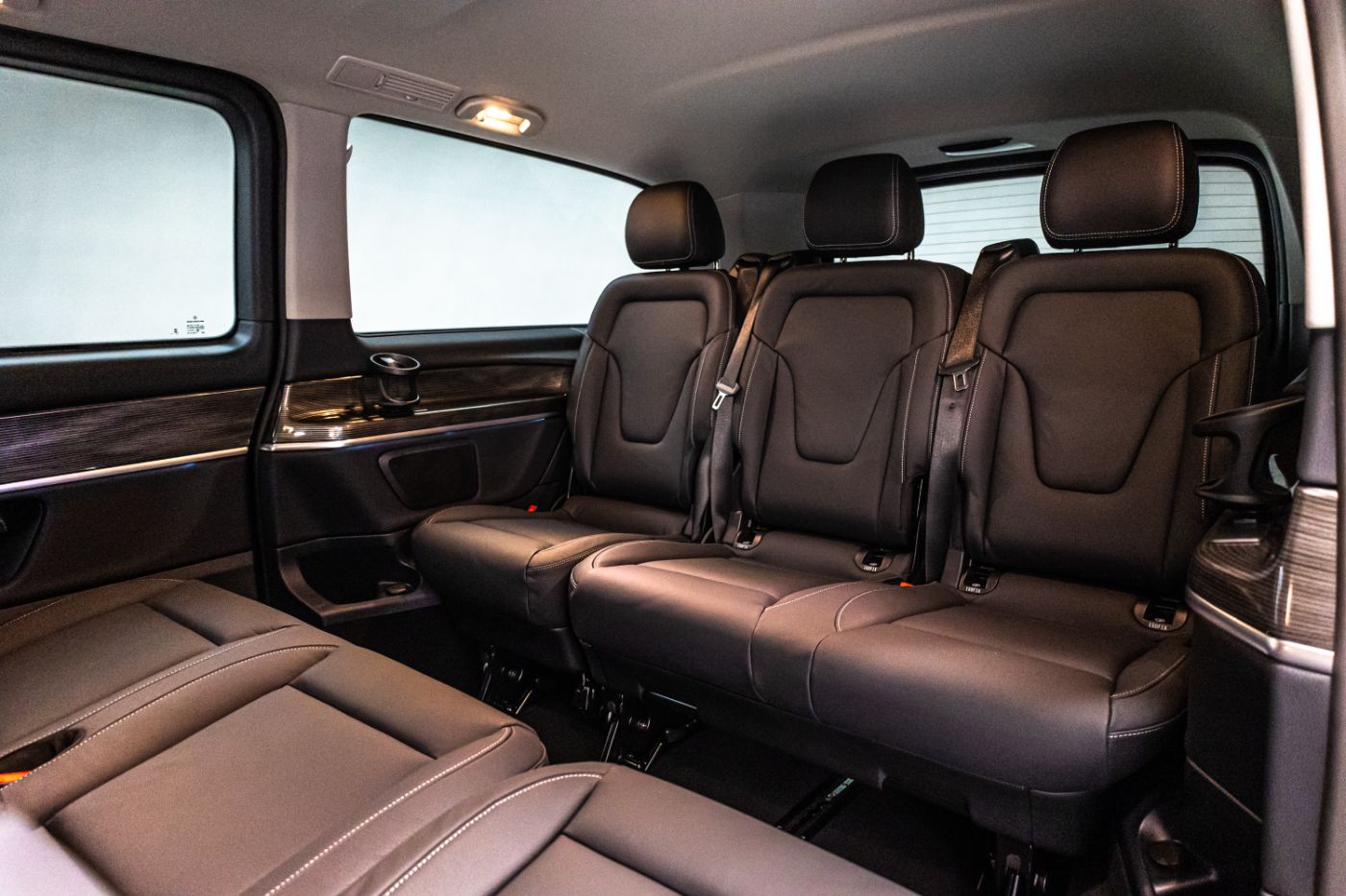 Mercedes Benz V250 gallery image 6