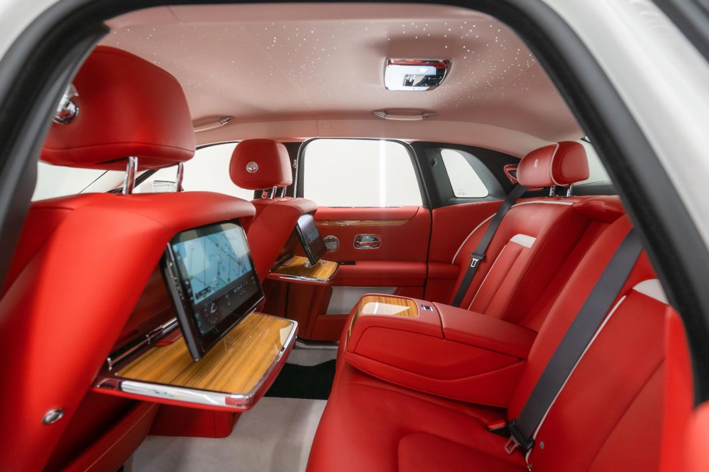 Rolls-Royce Ghost gallery image 2