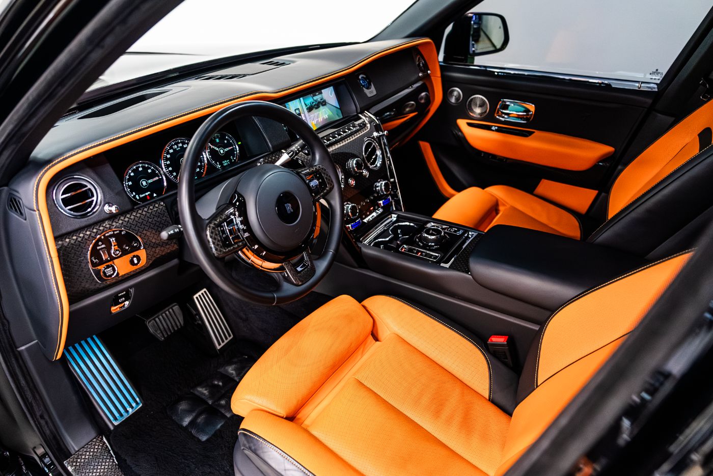 Rolls-Royce Cullinan Black Badge gallery image 1