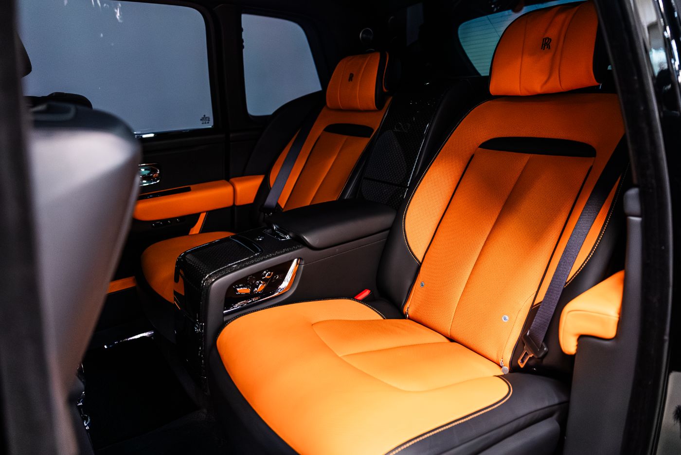 Rolls-Royce Cullinan Black Badge gallery image 2