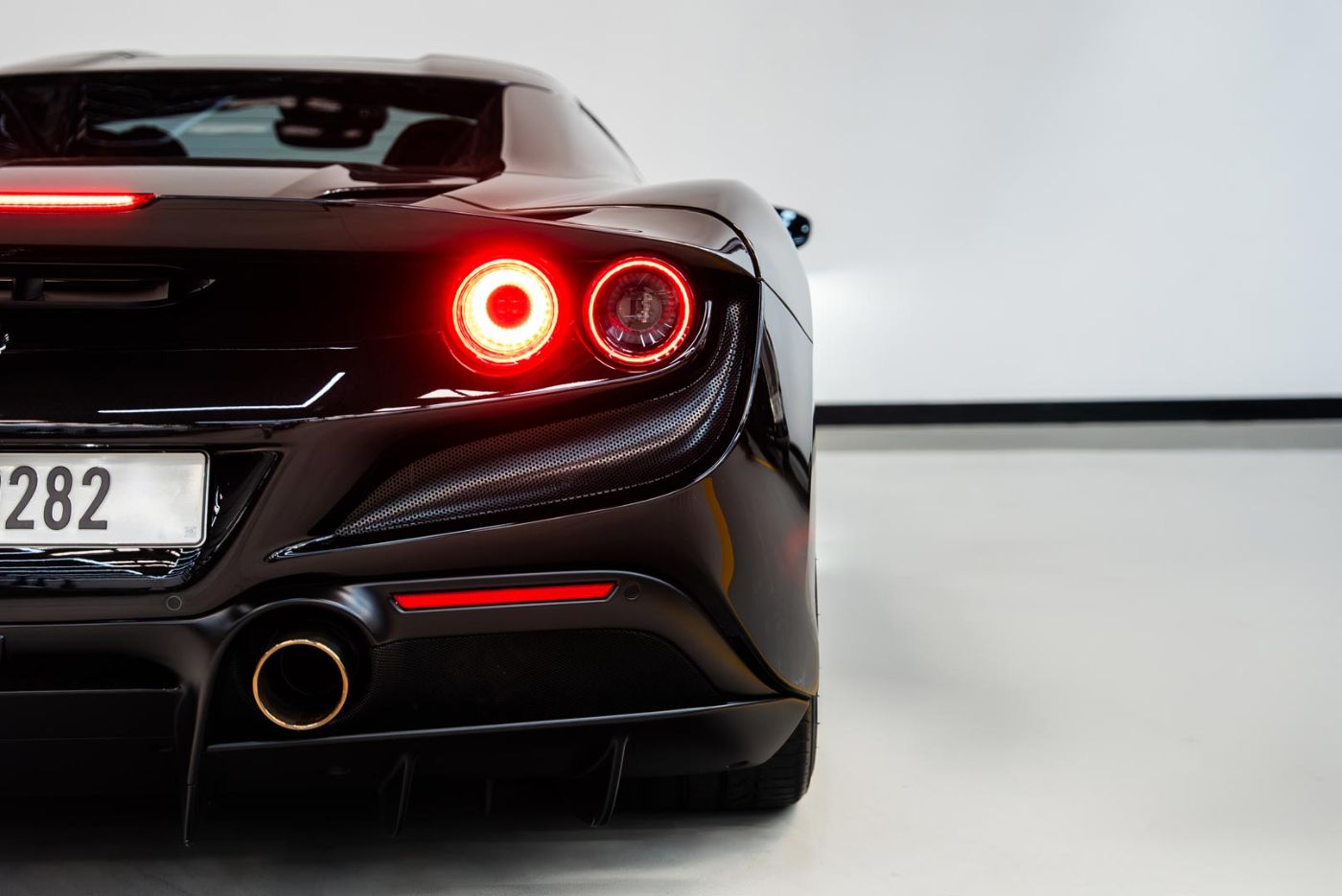 Ferrari F8 Spider gallery image 7