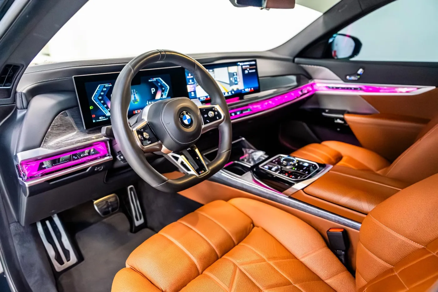 BMW 735i 2023 - Image 4