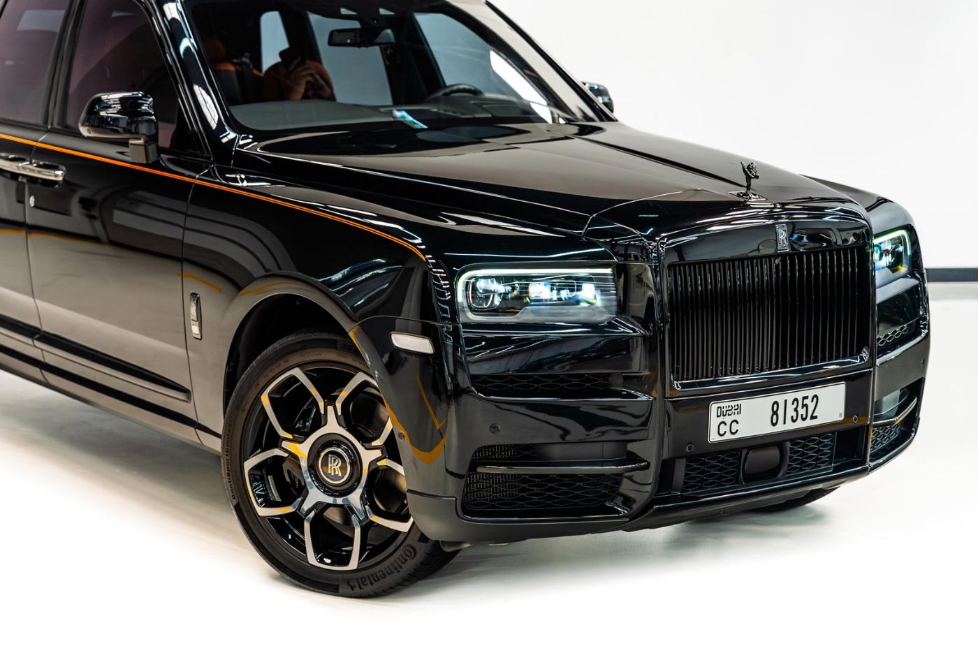 Rolls-Royce Cullinan Black Badge 2024 - Image 2
