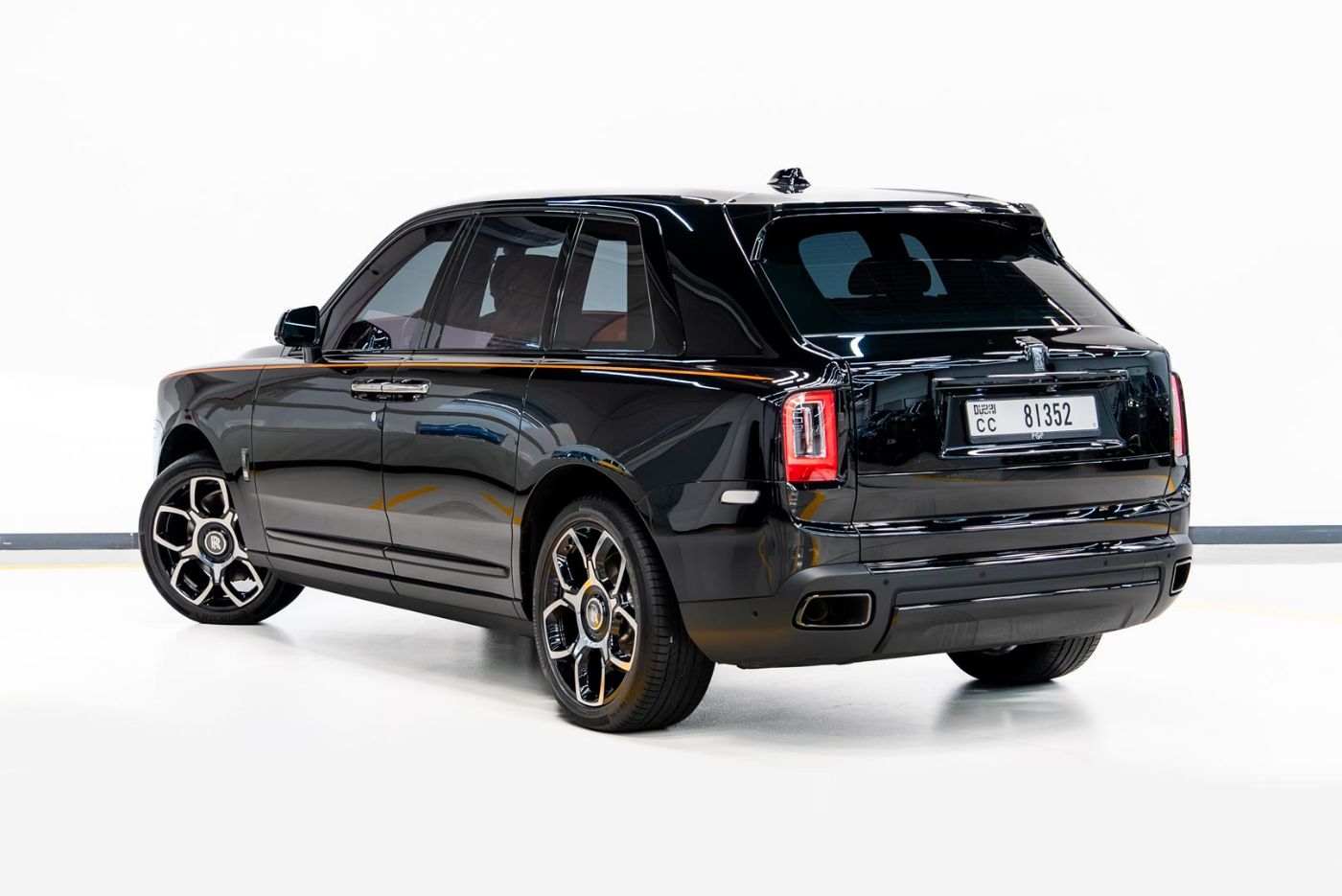 Rolls-Royce Cullinan Black Badge 2024 - Image 7