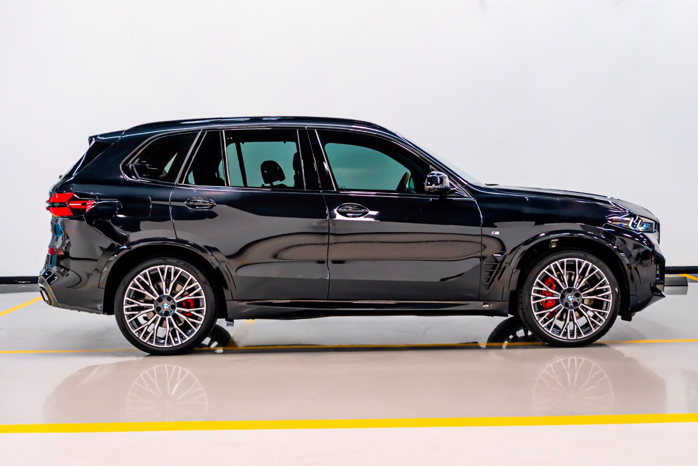 BMW X5 40i M Sport gallery image 2