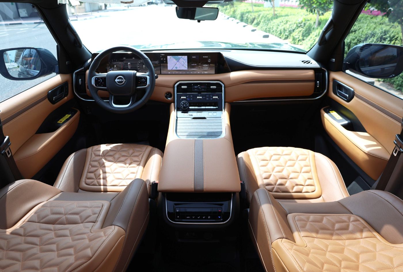 Nissan Patrol LE Platinum gallery image 4