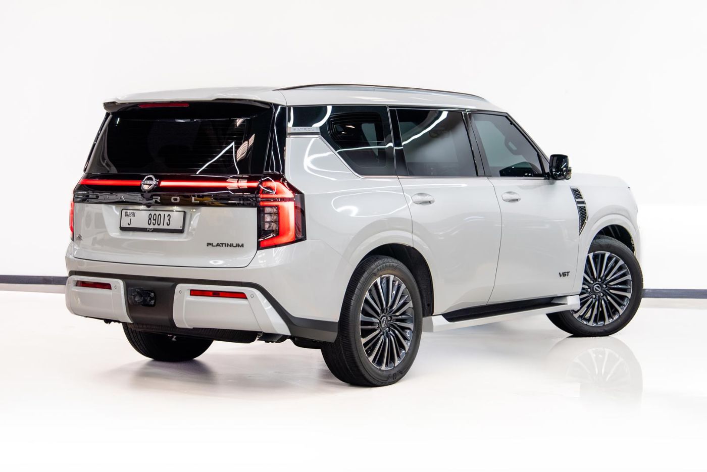 Nissan Patrol LE Platinum gallery image 6