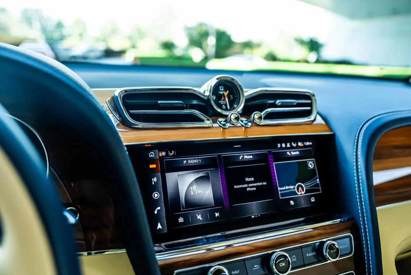 Bentley Bentayga 2024 - Image 5 Bentley Bentayga 2024 - Image 5