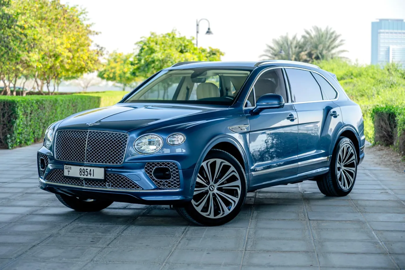 Bentley Bentayga 2024 - Image 1 Bentley Bentayga 2024 - Image 1